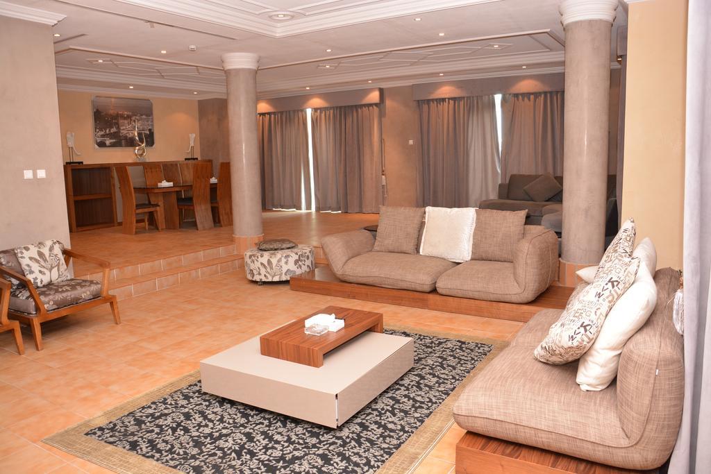 Janadriyah Suites 13 Nadinah Exterior photo