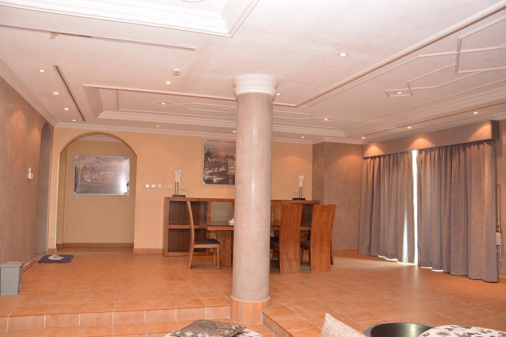 Janadriyah Suites 13 Nadinah Exterior photo