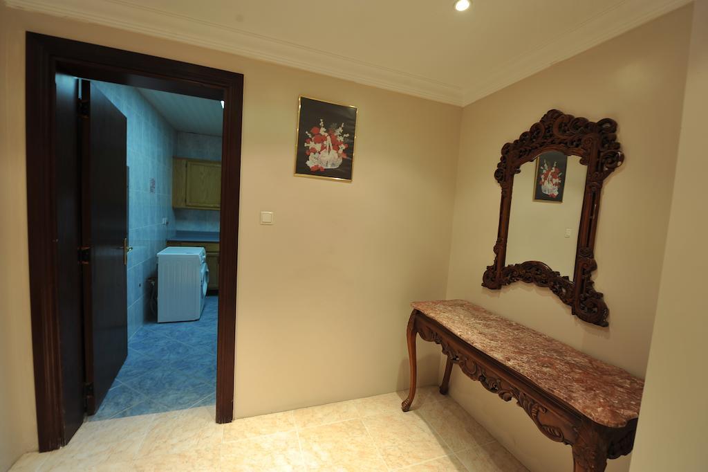 Janadriyah Suites 13 Nadinah Room photo