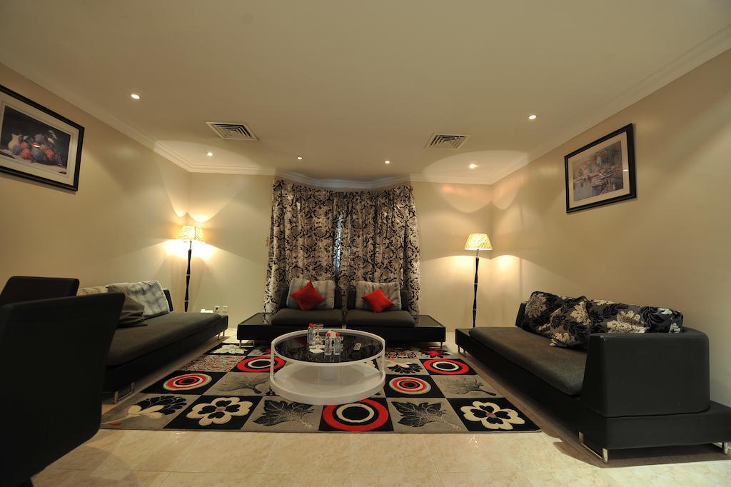 Janadriyah Suites 13 Nadinah Exterior photo